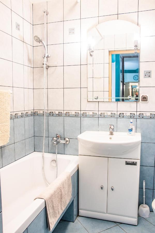 Apartament z parkingiem Warschau Buitenkant foto