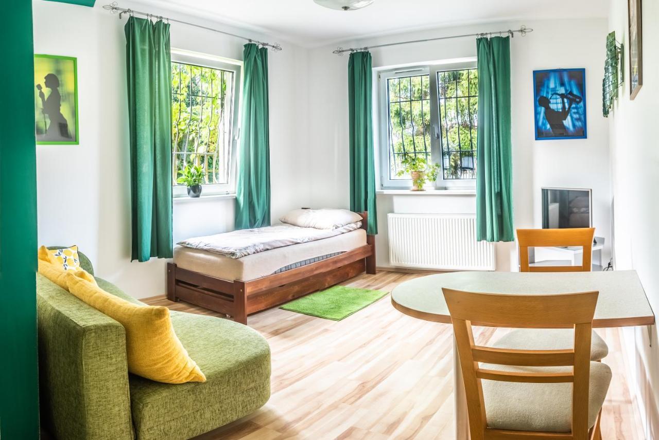 Apartament z parkingiem Warschau Buitenkant foto