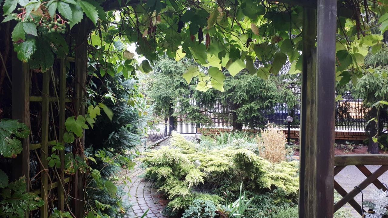 Apartament z parkingiem Warschau Buitenkant foto