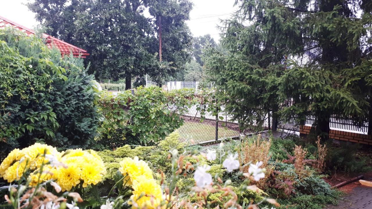 Apartament z parkingiem Warschau Buitenkant foto